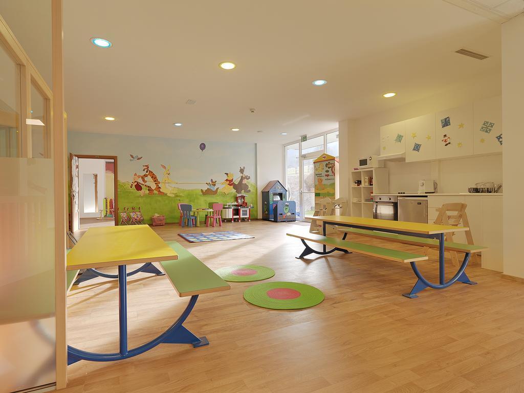 فغن Alpina Zillertal . Family Lifestyle Kinderhotel المظهر الخارجي الصورة