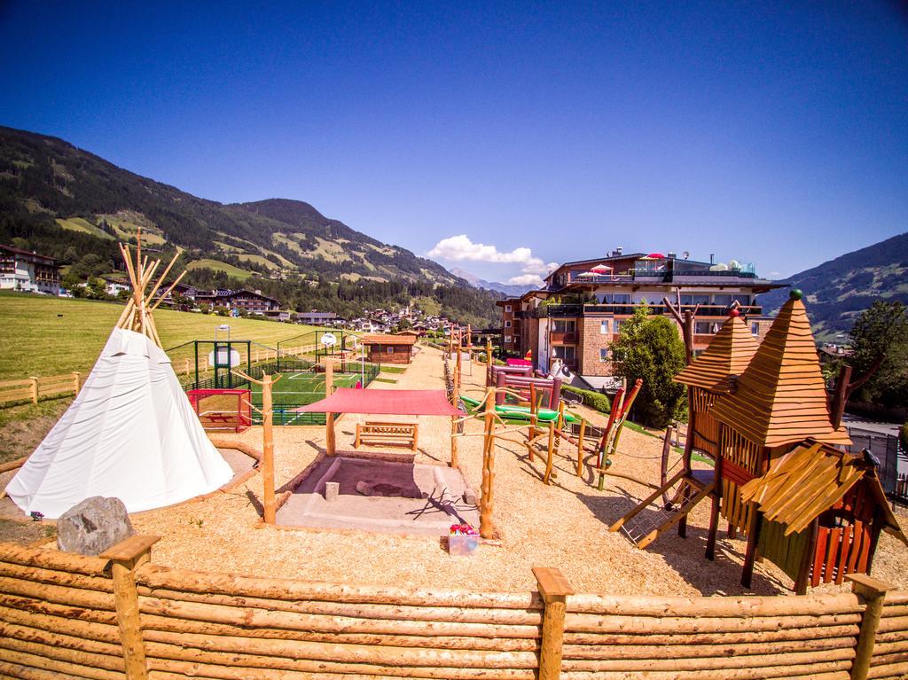 فغن Alpina Zillertal . Family Lifestyle Kinderhotel المظهر الخارجي الصورة